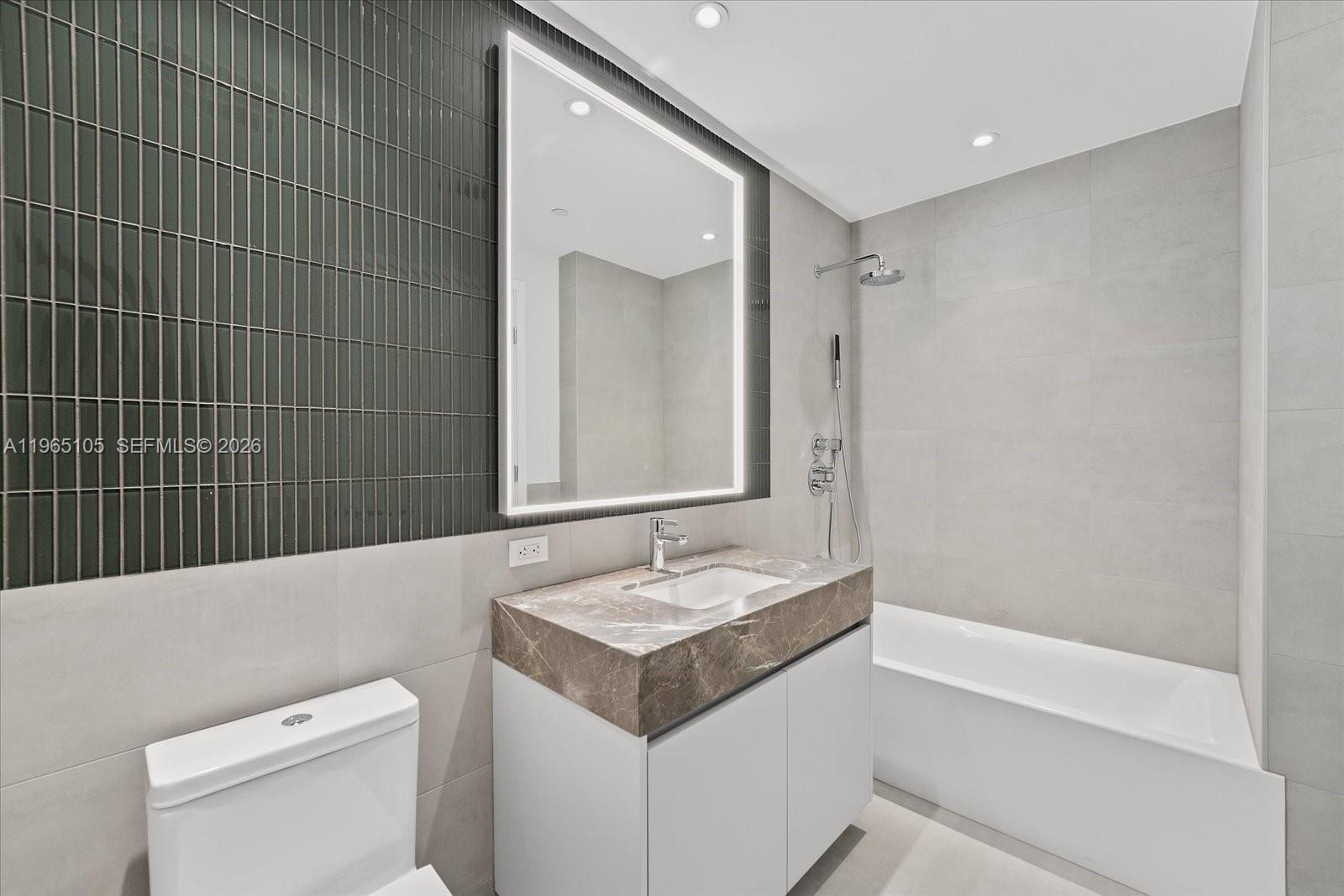 FIVE PARK CONDO - Residential
