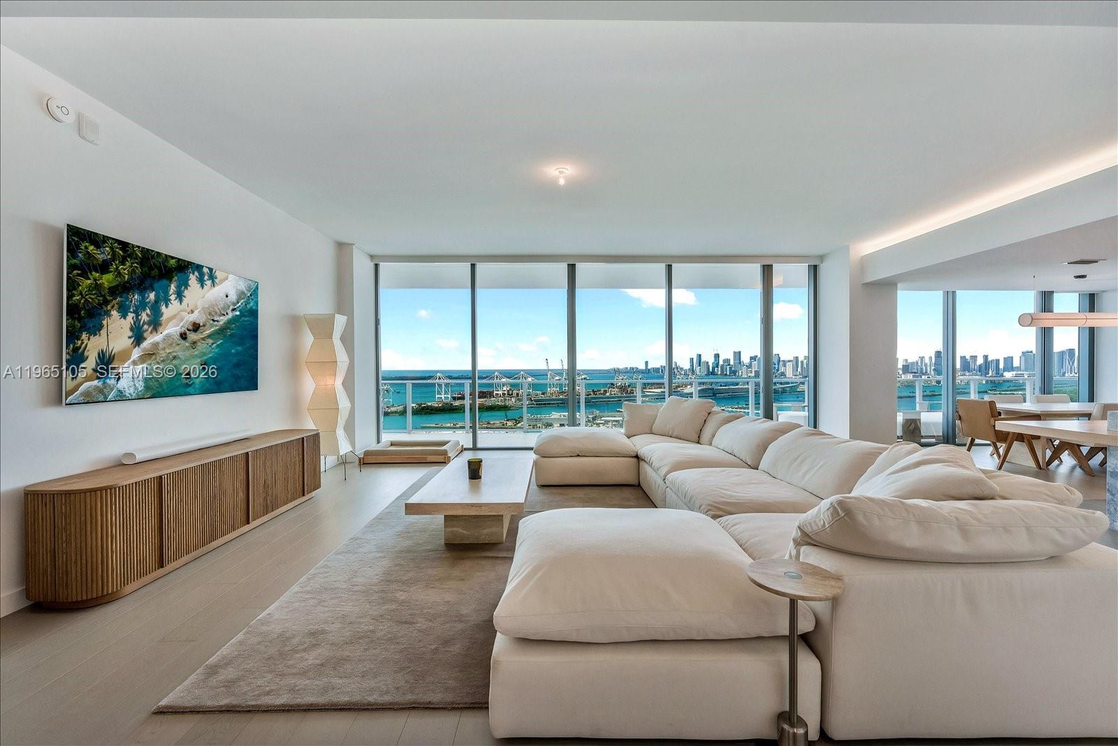 FIVE PARK CONDO - Residential