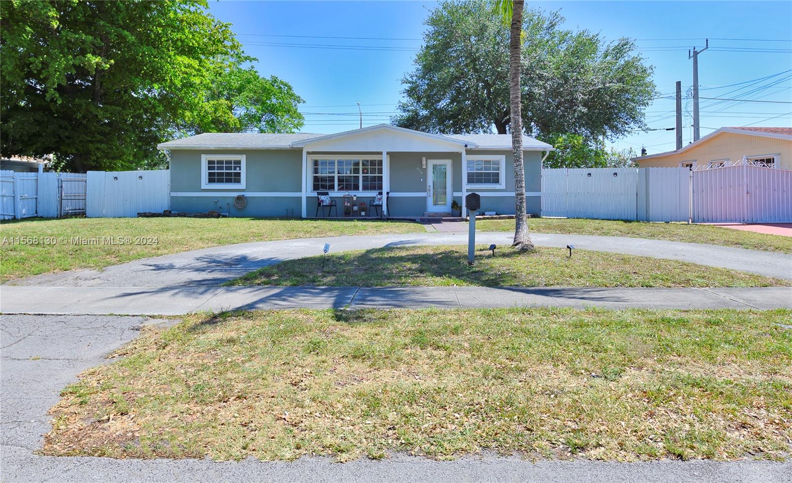 Beautiful home 3 bedrooms/2 bath, separate dining room, covered terrace and with large circular driveway.  Completely upgraded kitchen and flooring.  Newer roof replaced 2019.  Centrally located with easy access to the Shopping Malls, Highways, Schools, Dining, Hollywood Beach etc, etc.   Seller is offering buyers a $7,000 credit towards closing costs.