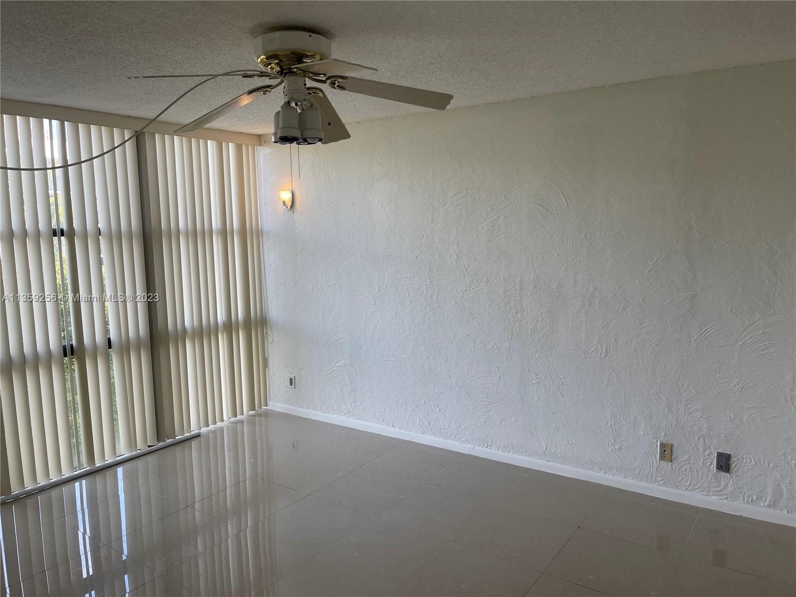PLAZA OF AMERICAS CONDO P - Residential Lease
