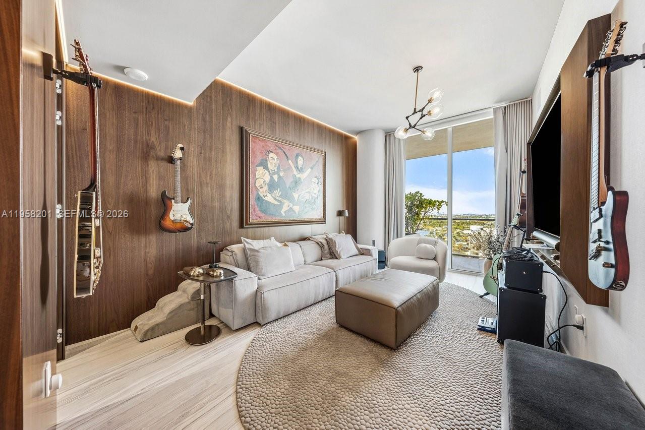 2200 FORT LAUDERDALE BEACH - Residential