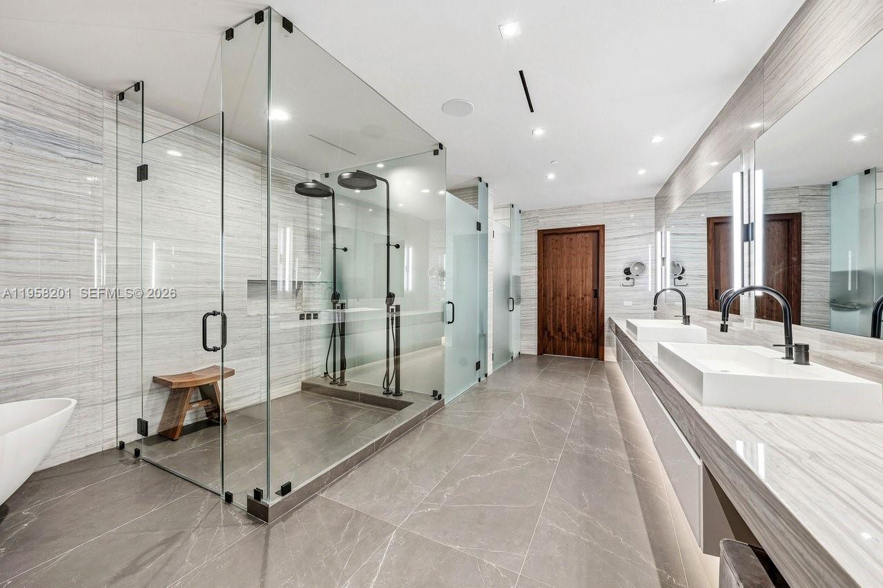 2200 FORT LAUDERDALE BEACH - Residential