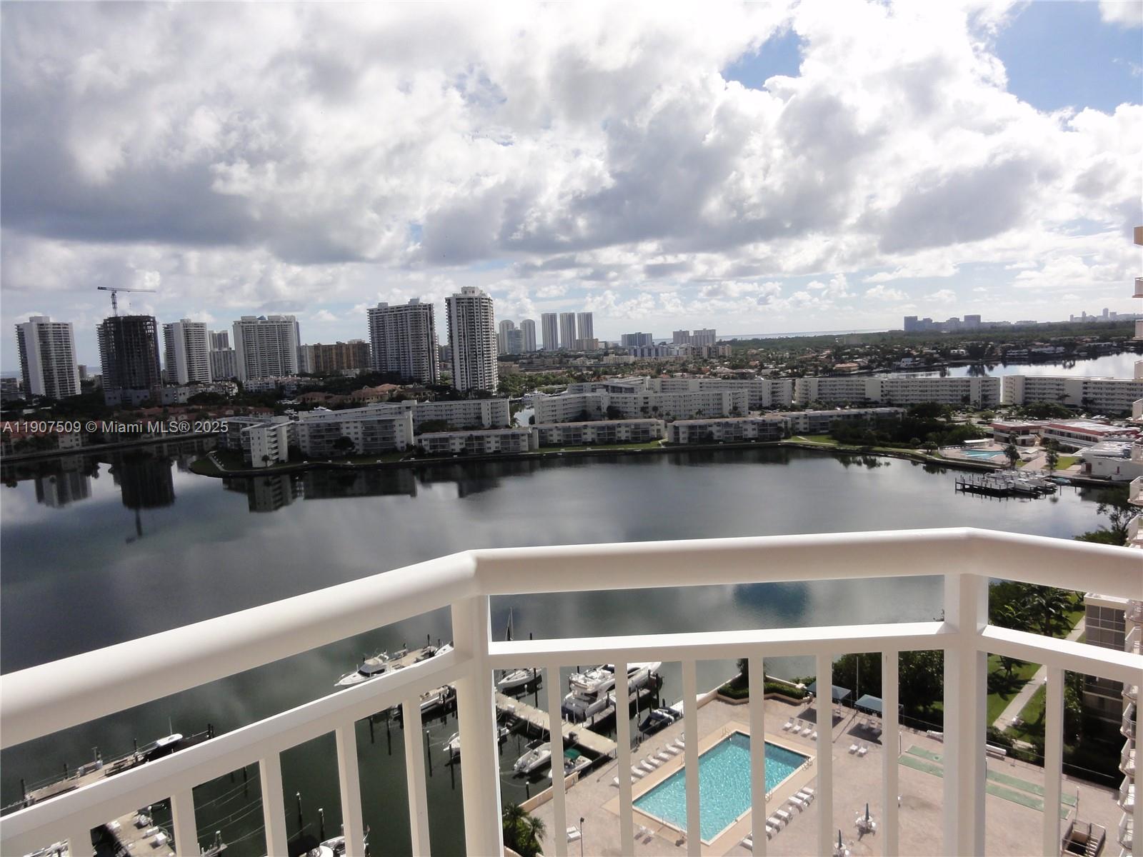 DEL PRADO MARINA - Residential