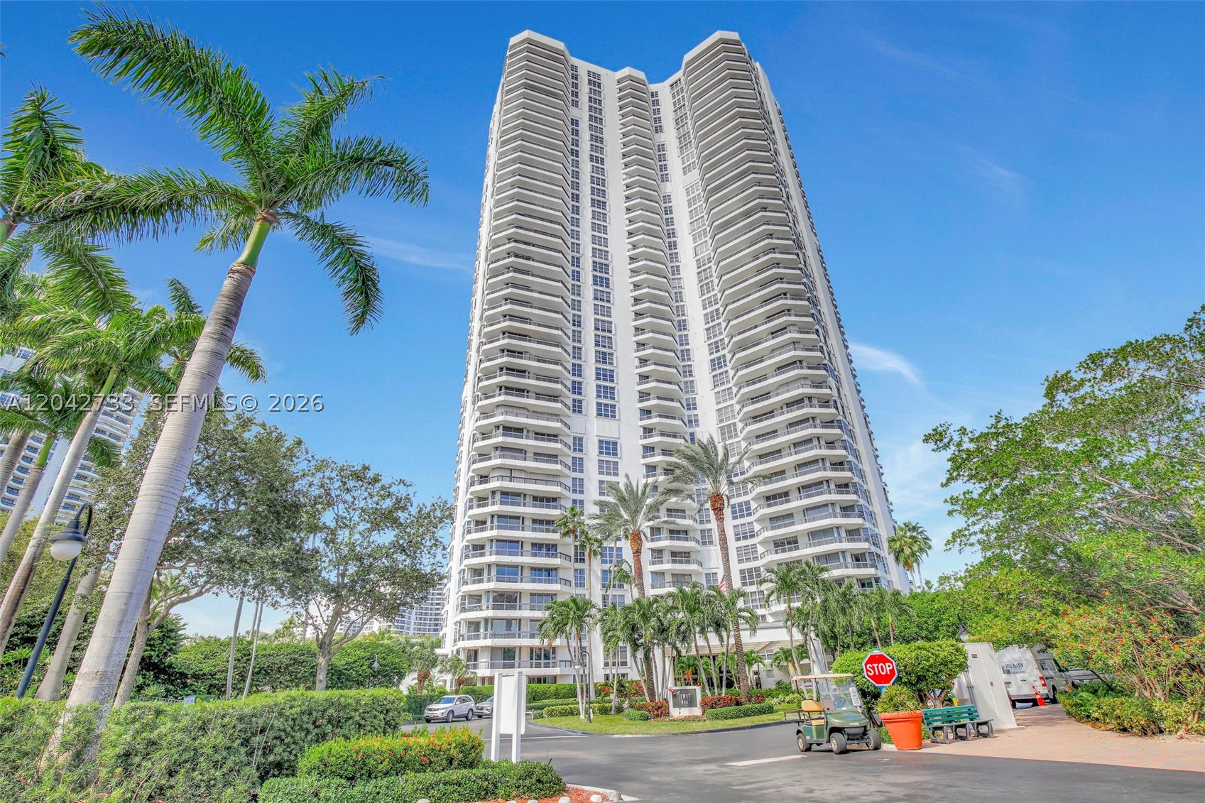 MYSTIC POINTE TOWER 400 C - Residential