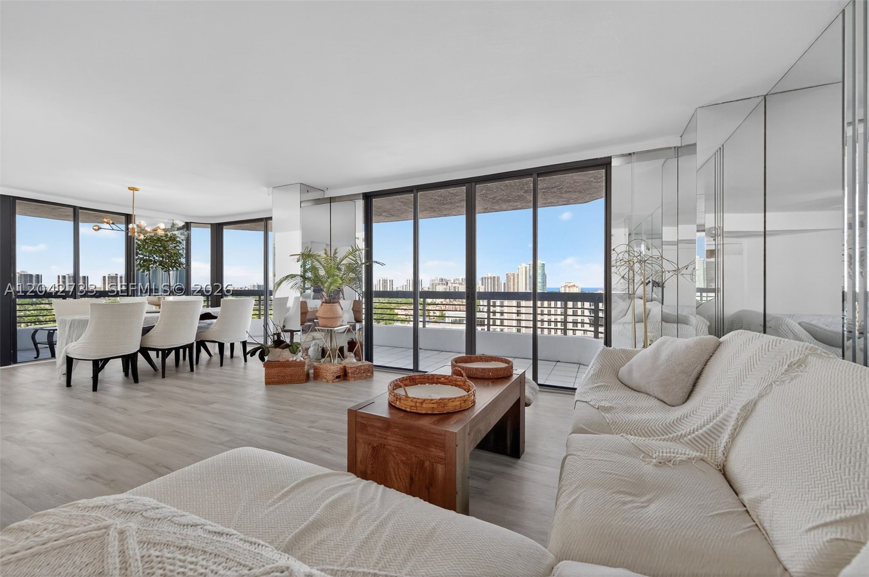 MYSTIC POINTE TOWER 400 C - Residential