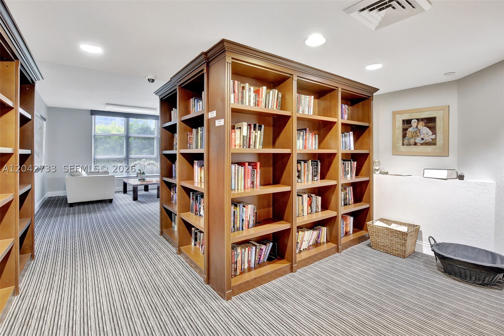MYSTIC POINTE TOWER 400 C - Residential