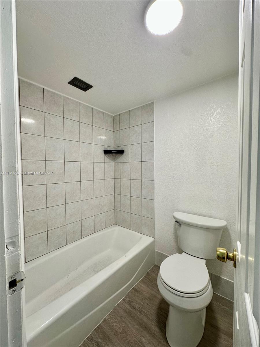 INVERRARY COUNTRY CLUB - Residential