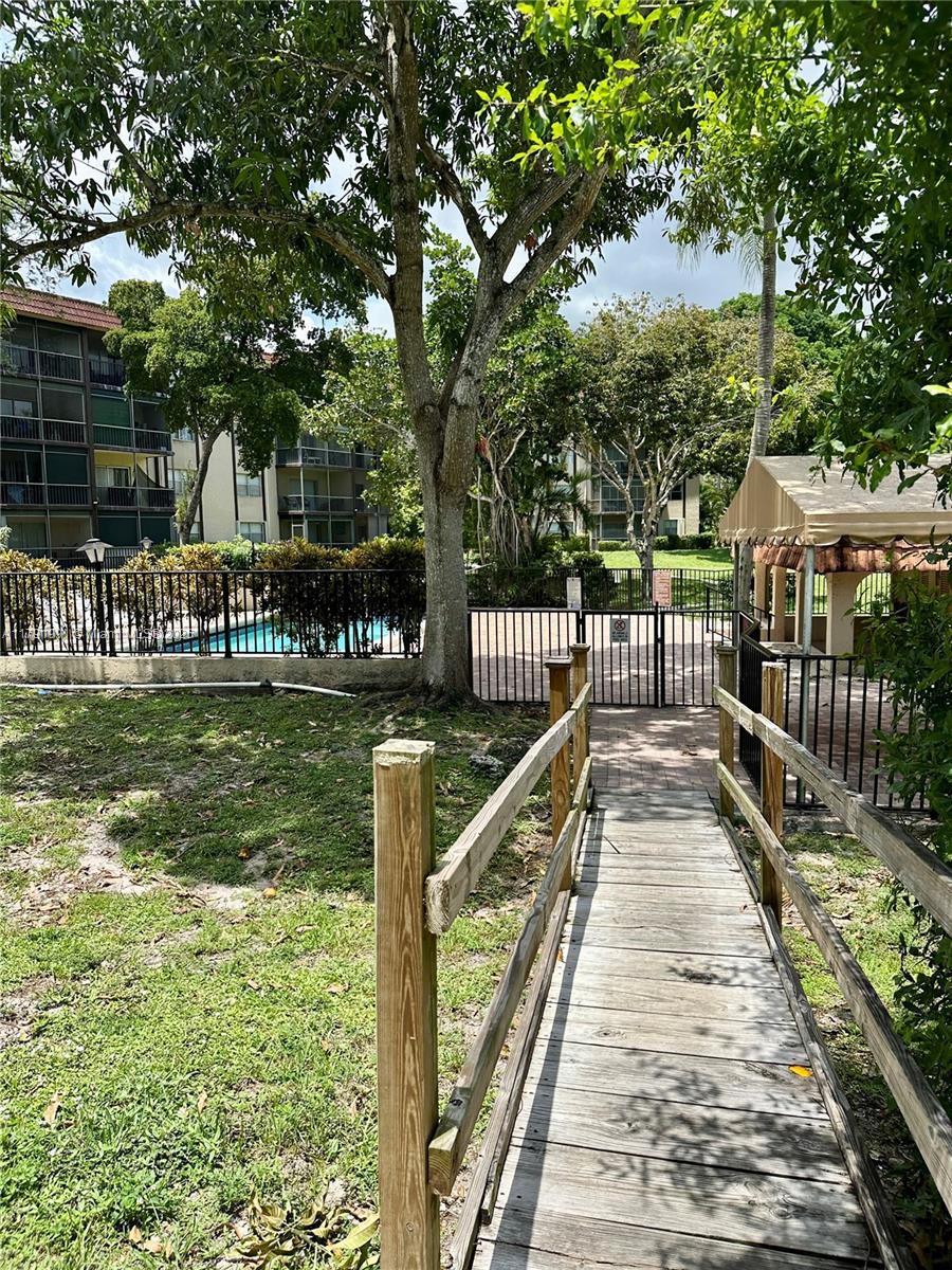 INVERRARY COUNTRY CLUB - Residential