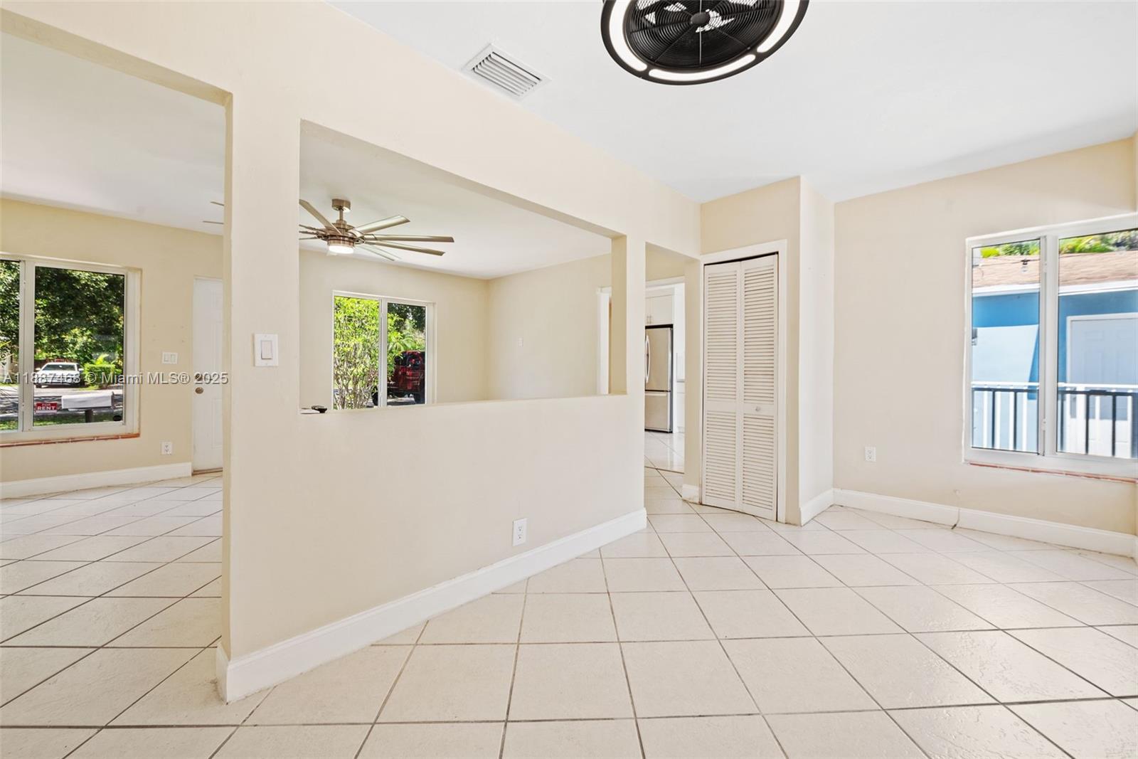 COUNTRY CLUB ESTATES SEC - Residential