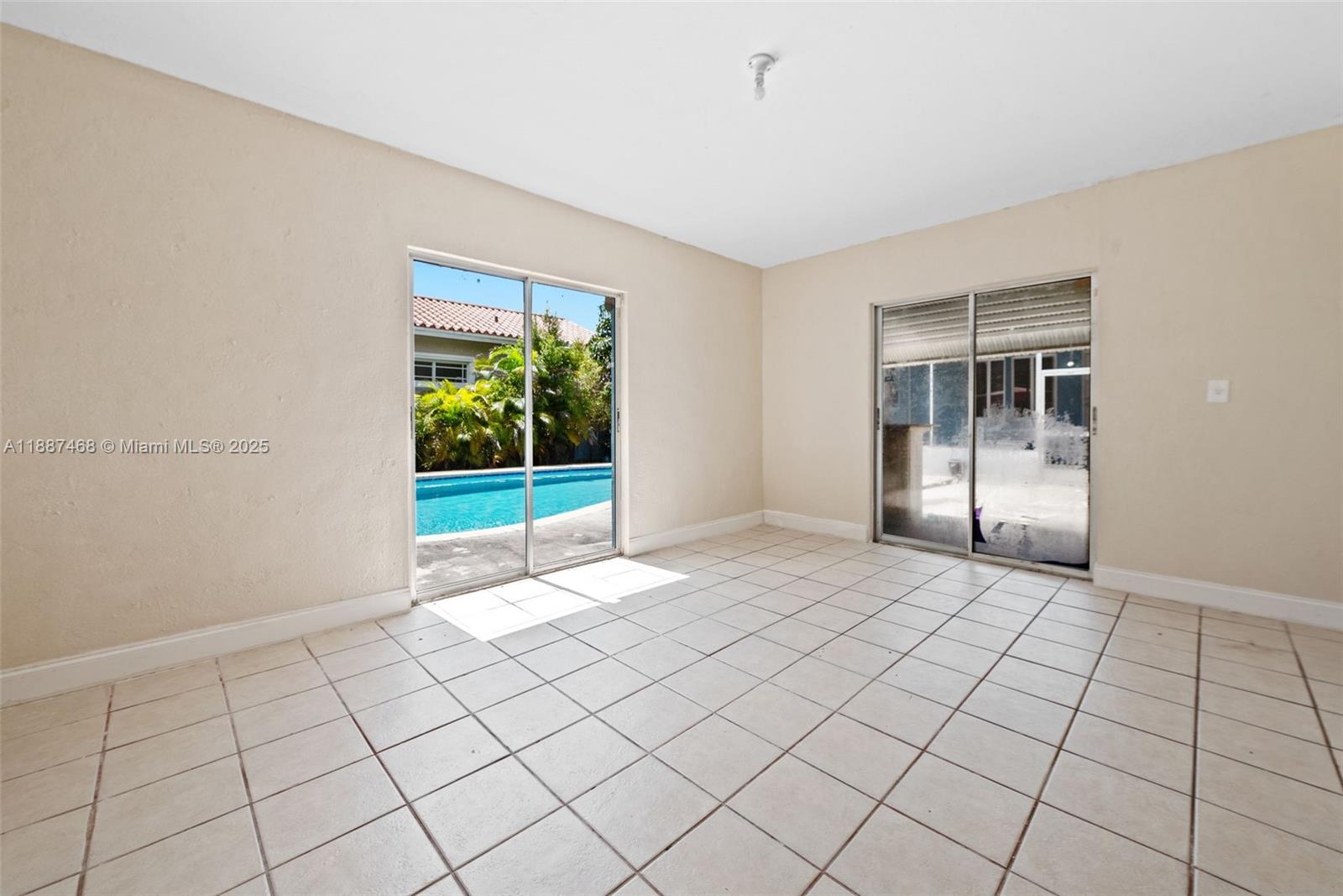 COUNTRY CLUB ESTATES SEC - Residential