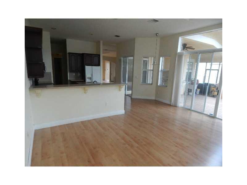 PHOENICIAN COVE 172-108 B - Residential