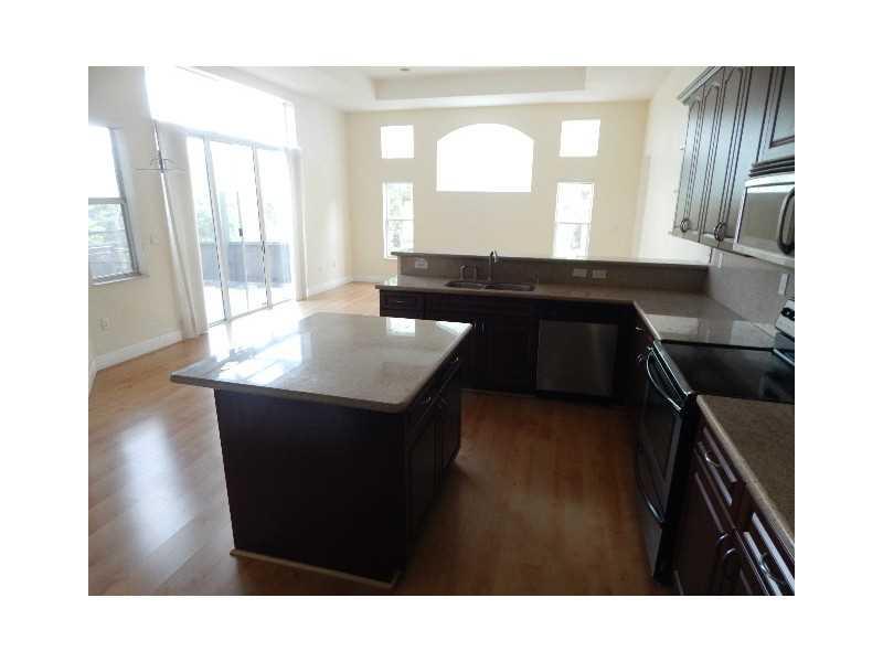 PHOENICIAN COVE 172-108 B - Residential