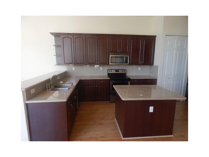 PHOENICIAN COVE 172-108 B - Residential