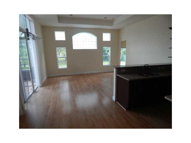 PHOENICIAN COVE 172-108 B - Residential