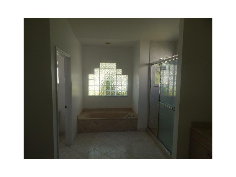 PHOENICIAN COVE 172-108 B - Residential