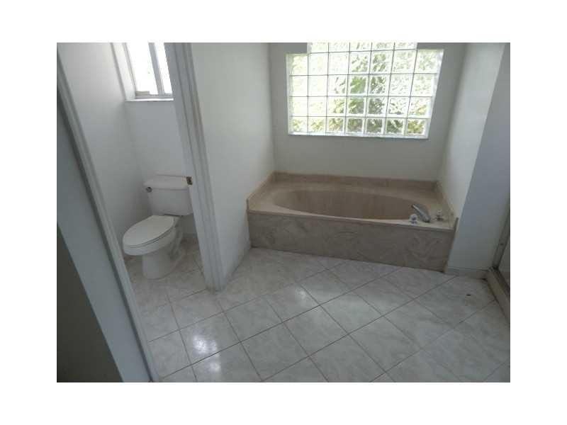 PHOENICIAN COVE 172-108 B - Residential