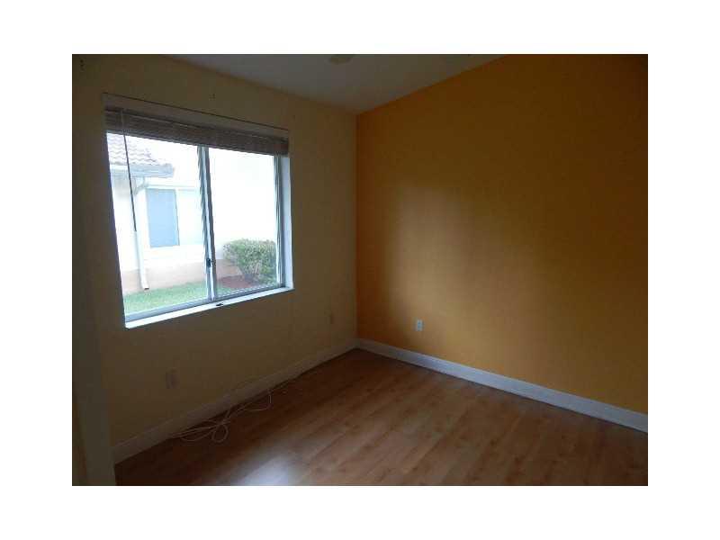 PHOENICIAN COVE 172-108 B - Residential