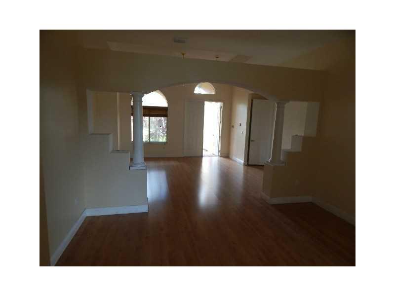 PHOENICIAN COVE 172-108 B - Residential