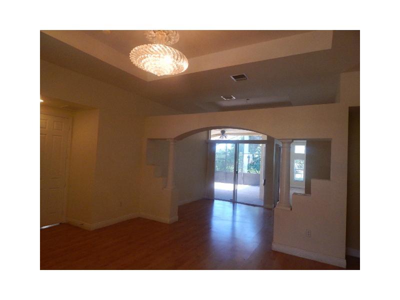 PHOENICIAN COVE 172-108 B - Residential