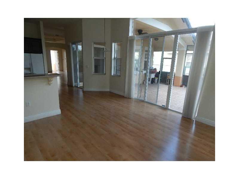 PHOENICIAN COVE 172-108 B - Residential