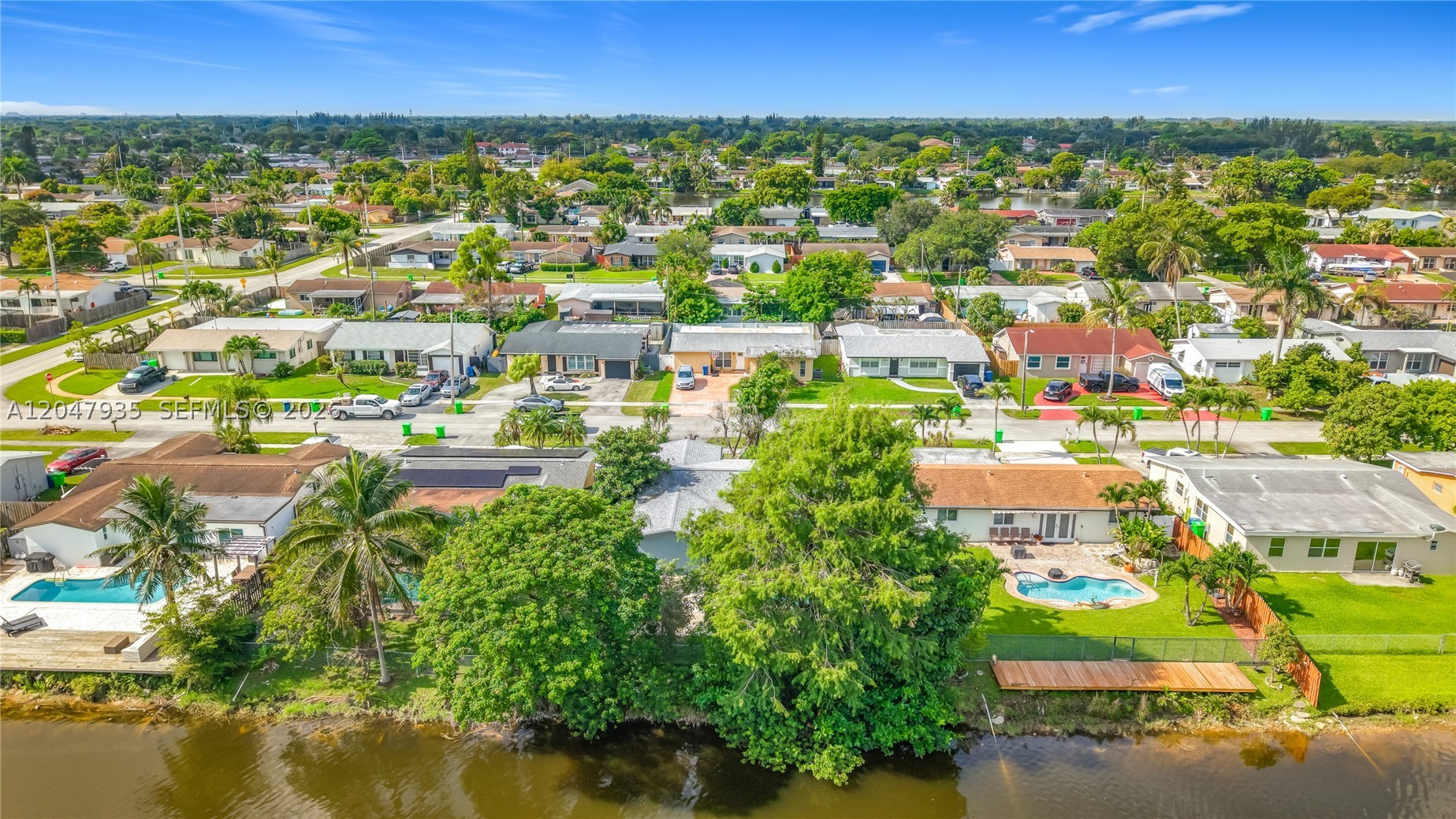SUNRISE GOLF VILLAGE SEC - Residential