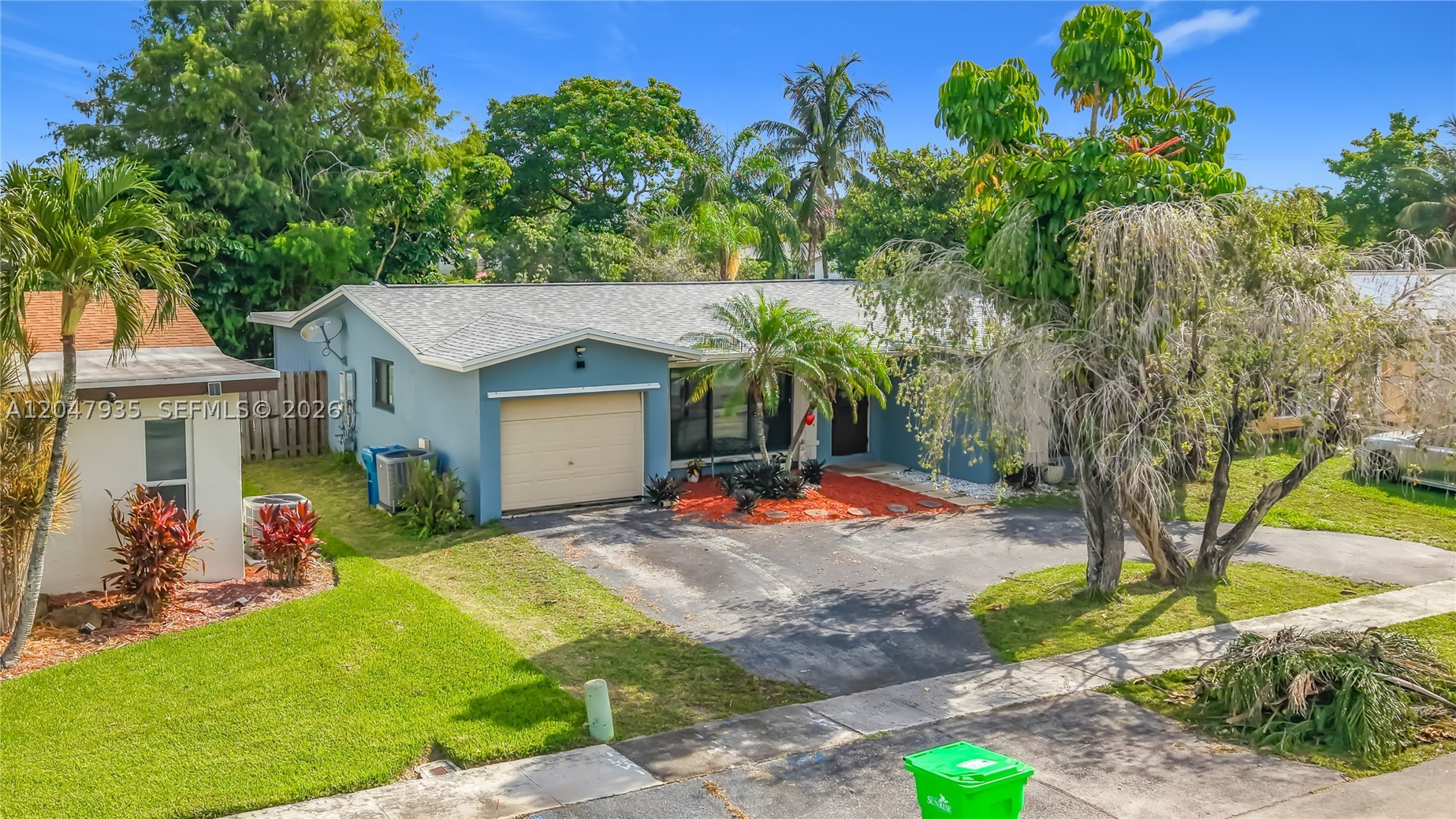 SUNRISE GOLF VILLAGE SEC - Residential