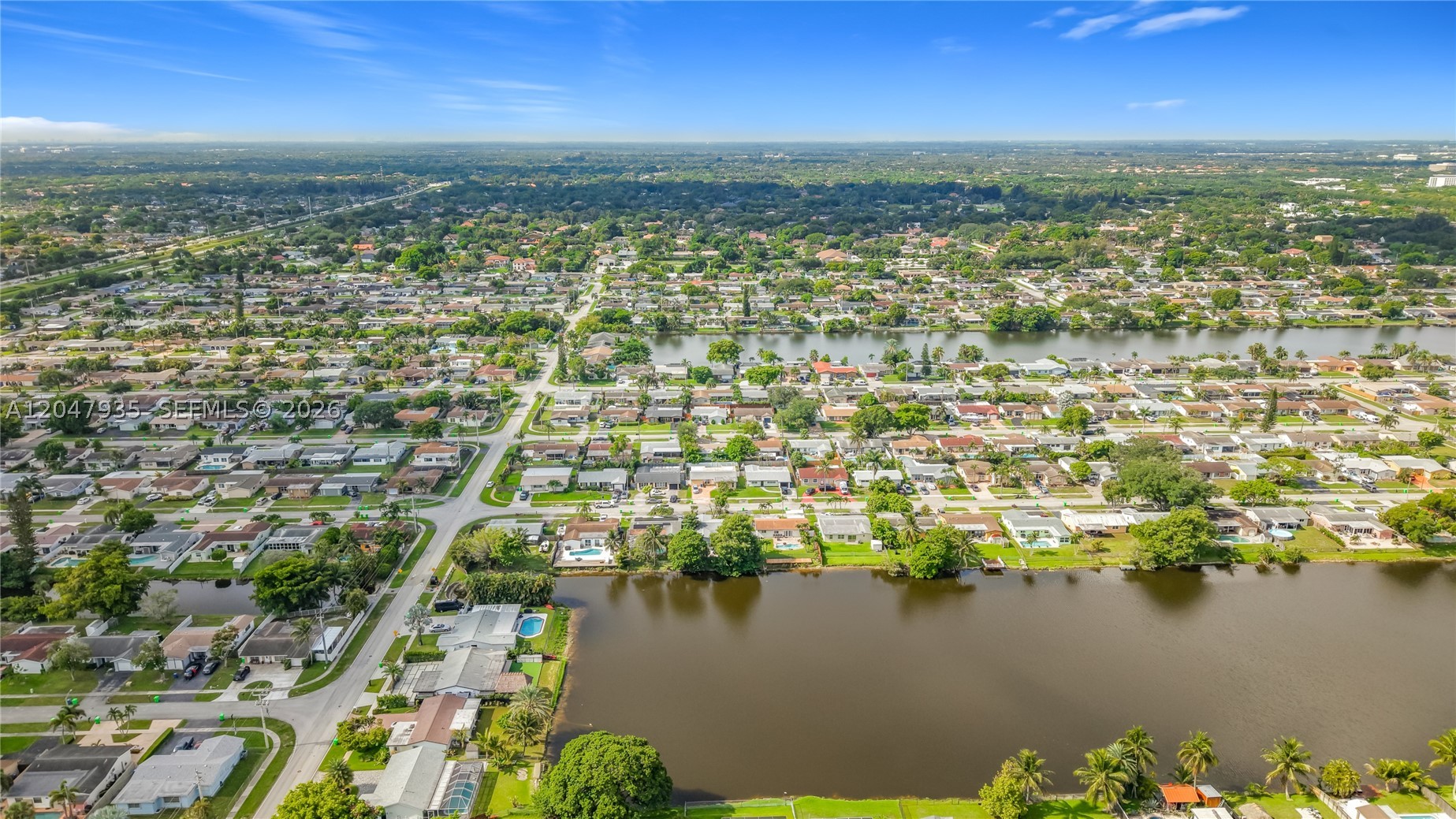 SUNRISE GOLF VILLAGE SEC - Residential