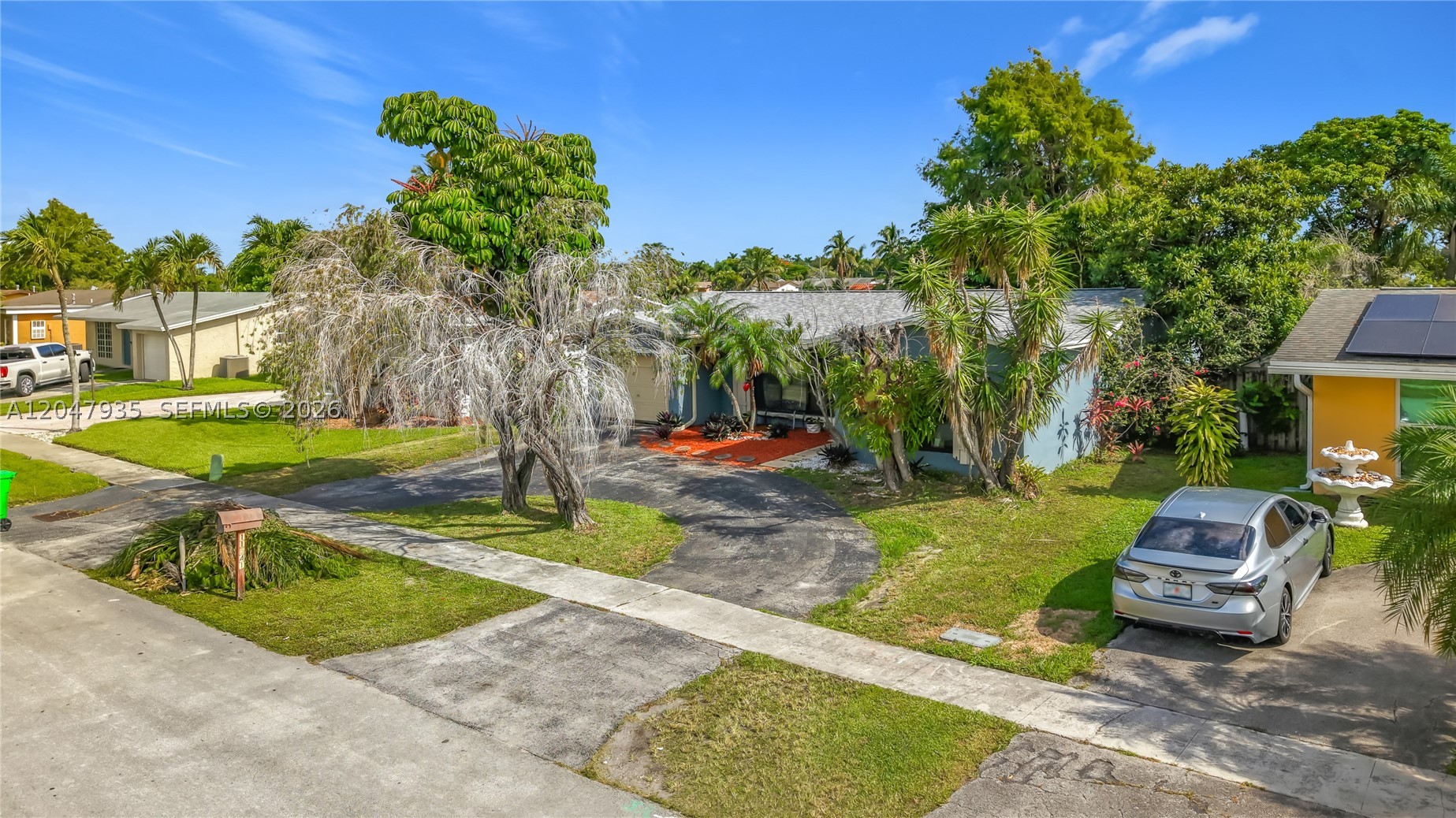 SUNRISE GOLF VILLAGE SEC - Residential