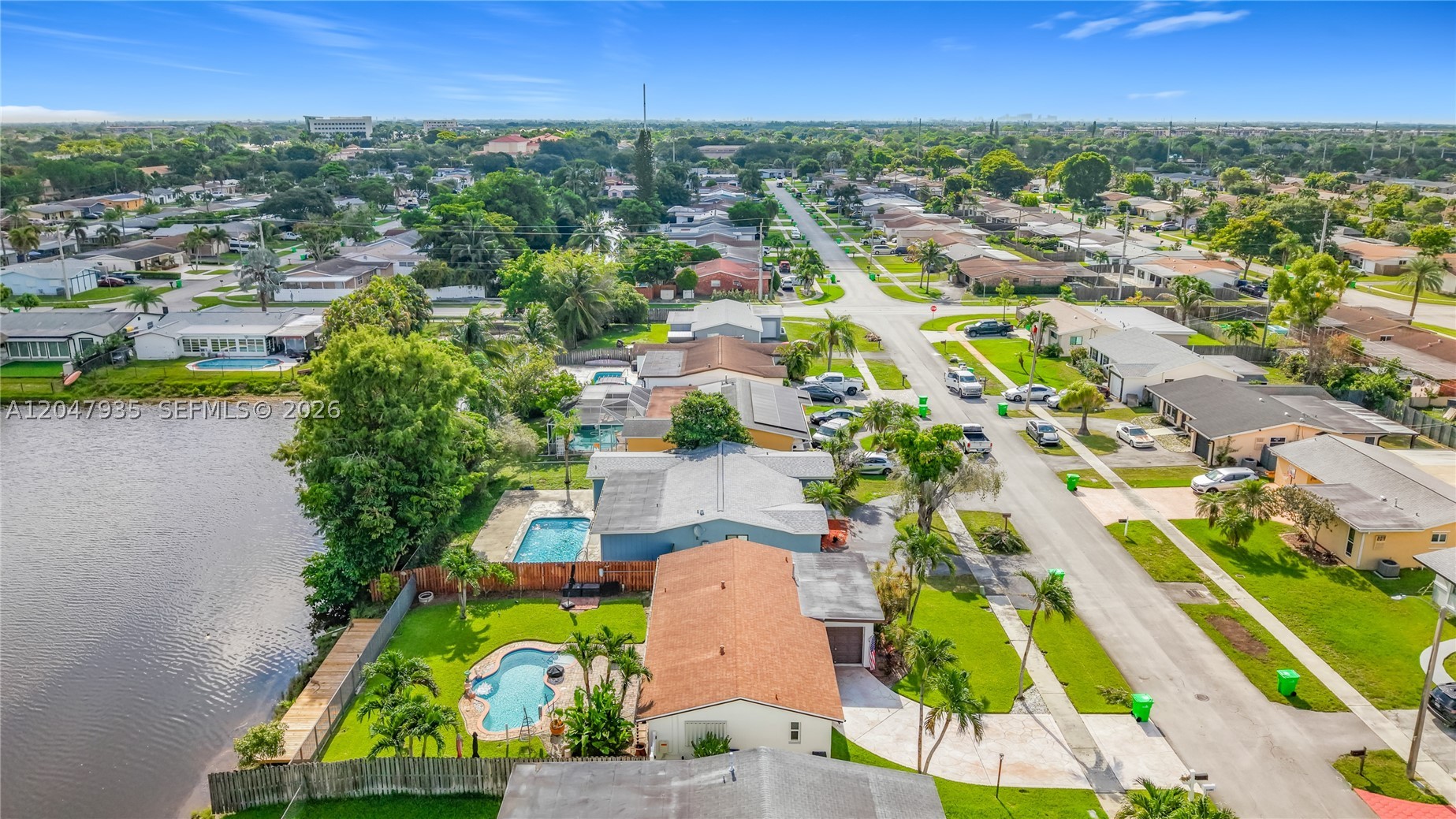 SUNRISE GOLF VILLAGE SEC - Residential