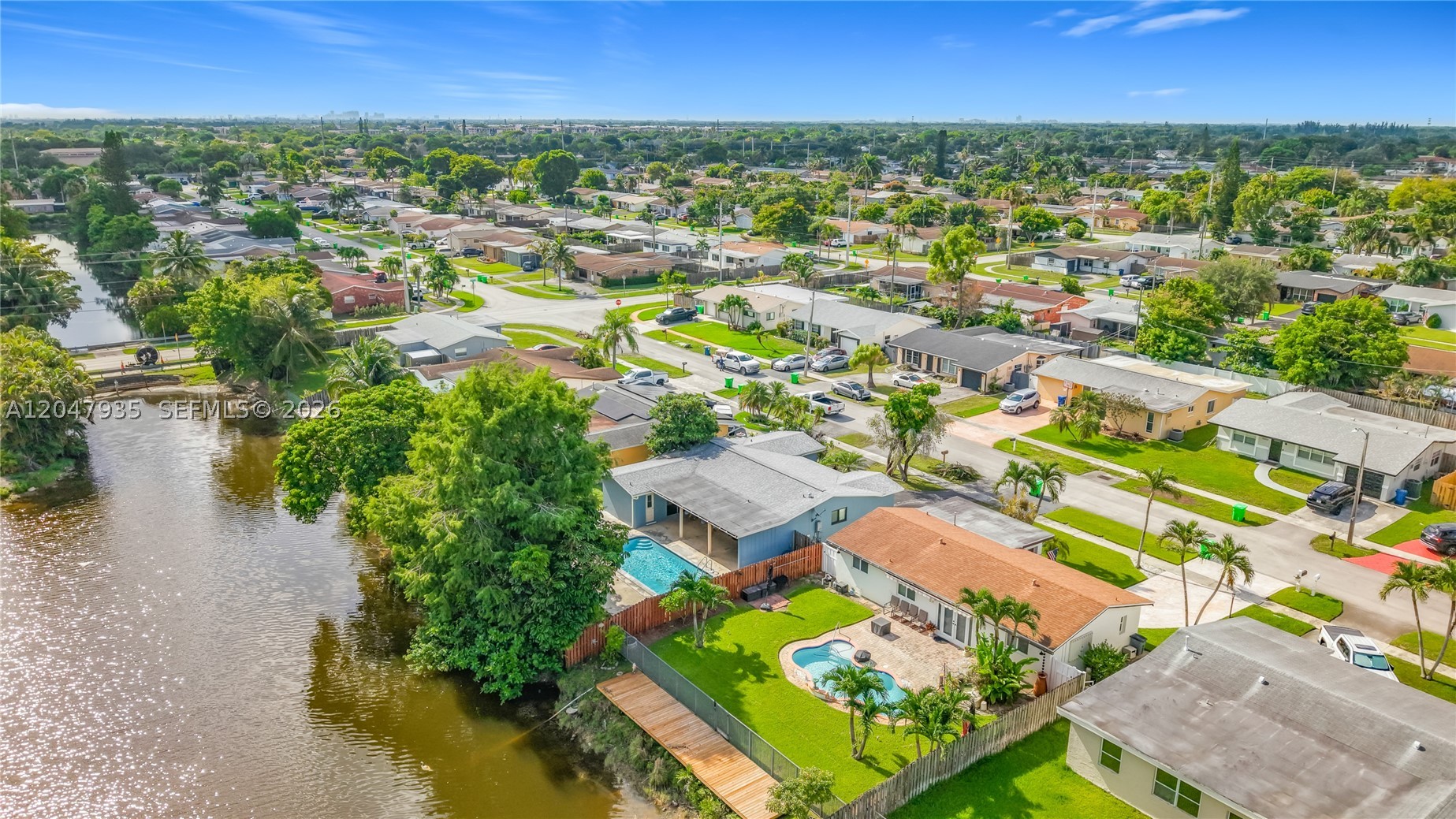 SUNRISE GOLF VILLAGE SEC - Residential