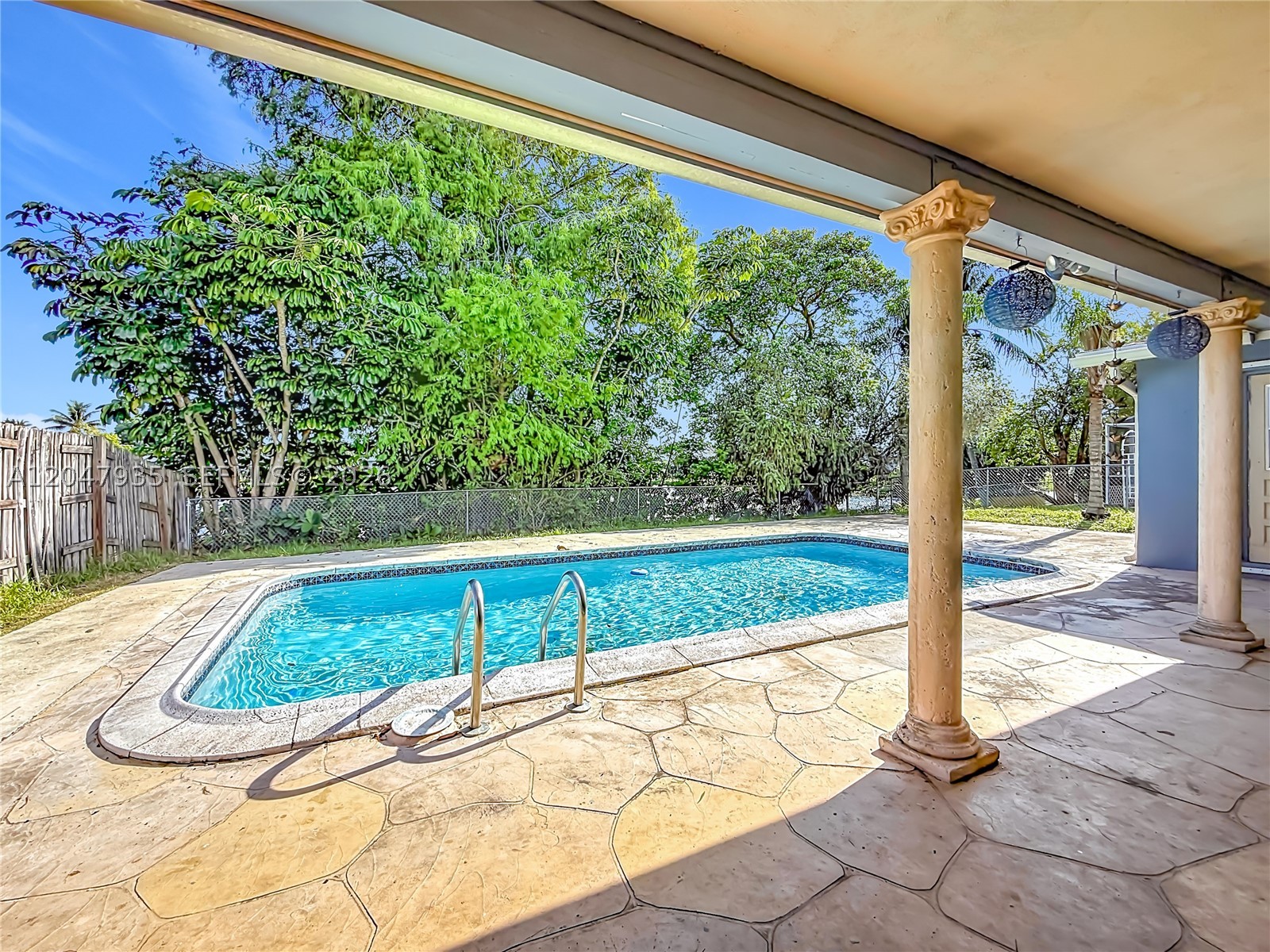 SUNRISE GOLF VILLAGE SEC - Residential