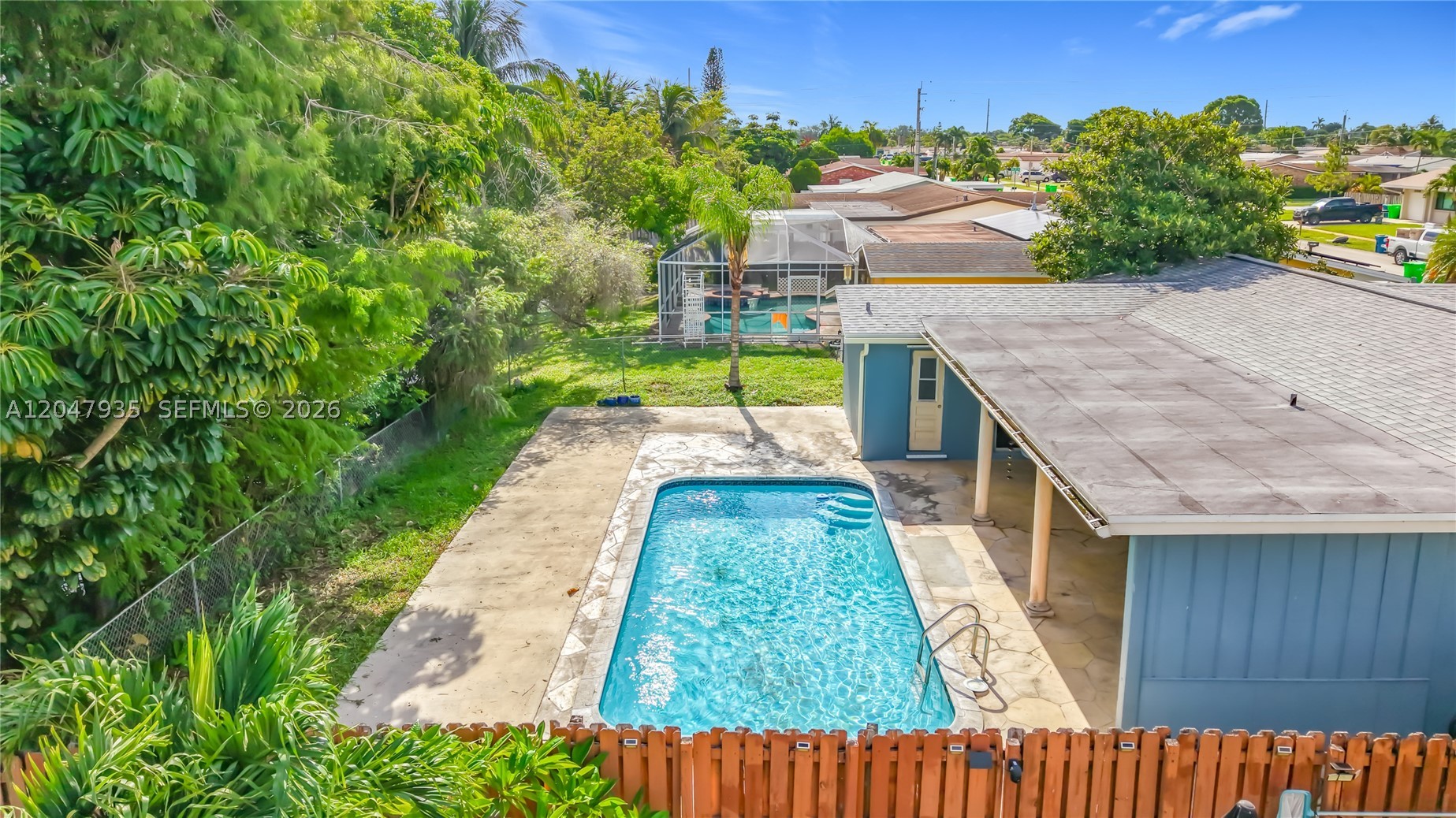 SUNRISE GOLF VILLAGE SEC - Residential