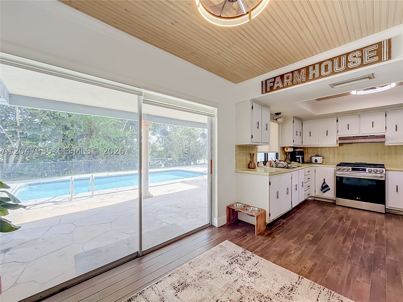 SUNRISE GOLF VILLAGE SEC - Residential