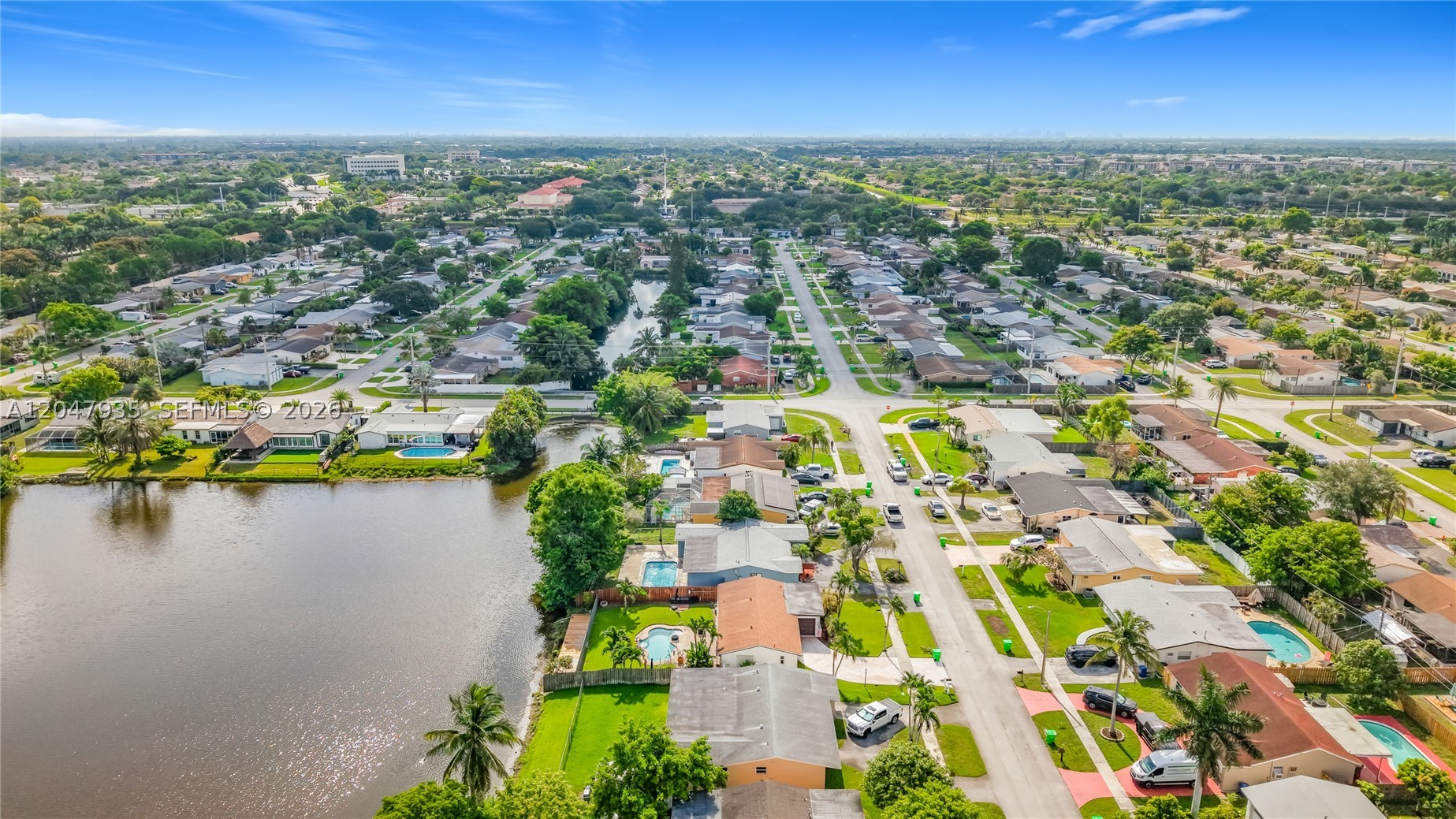 SUNRISE GOLF VILLAGE SEC - Residential
