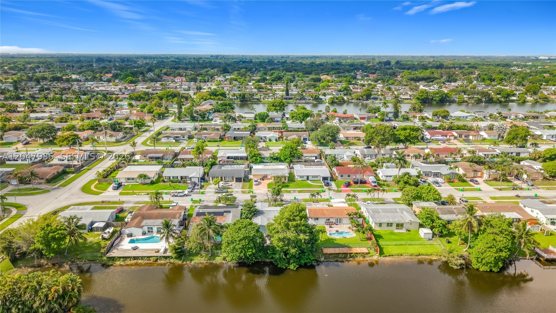 SUNRISE GOLF VILLAGE SEC - Residential