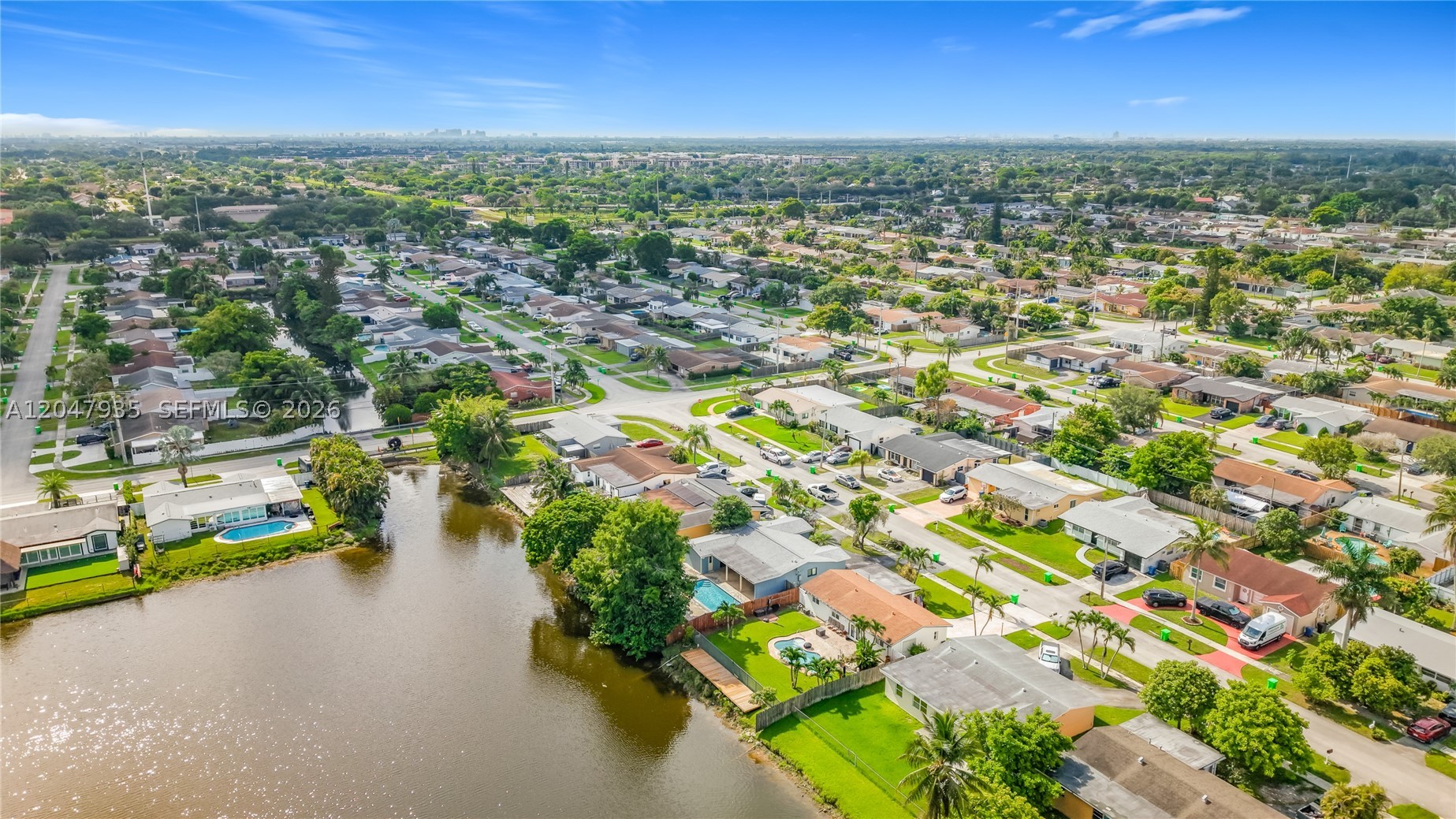SUNRISE GOLF VILLAGE SEC - Residential
