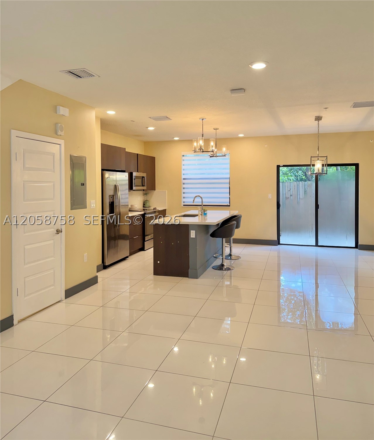 HIGHLAND AT PARK CENTRAL - Residential