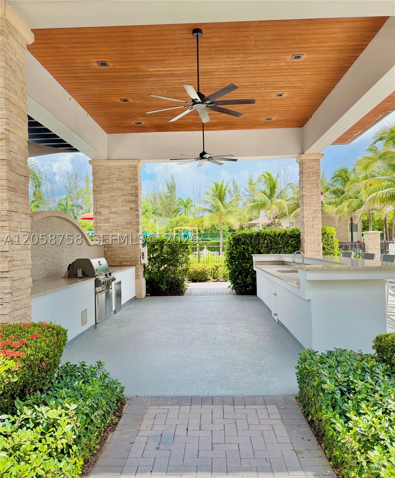 HIGHLAND AT PARK CENTRAL - Residential