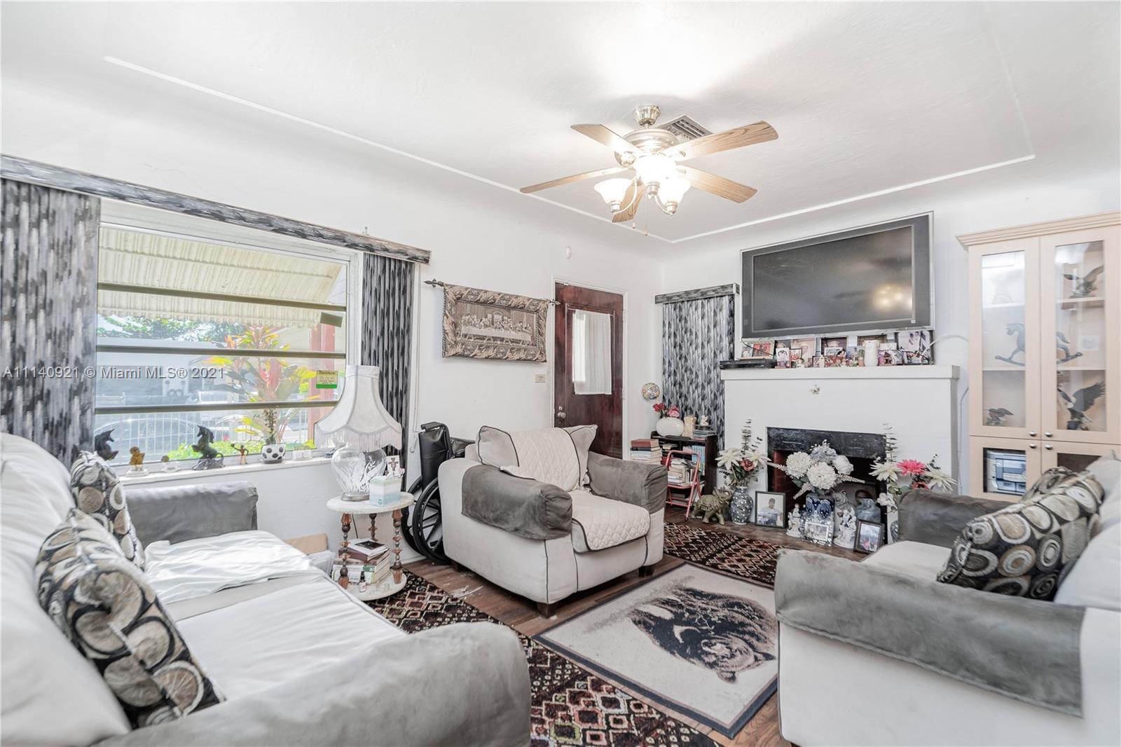 COLUMBIA PARK CORR PL - Residential