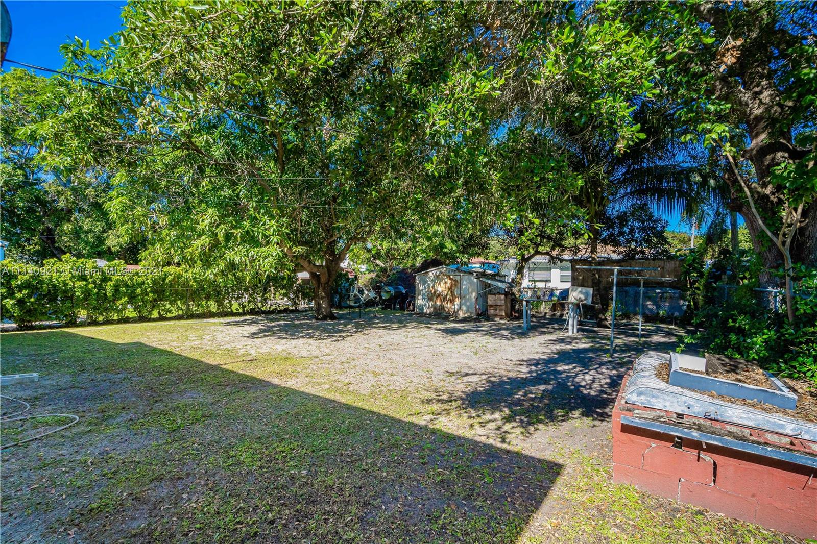 COLUMBIA PARK CORR PL - Residential