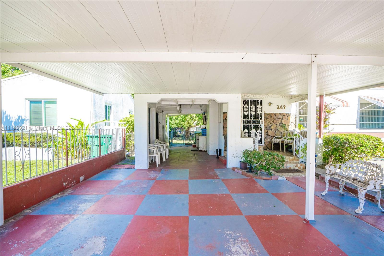 COLUMBIA PARK CORR PL - Residential
