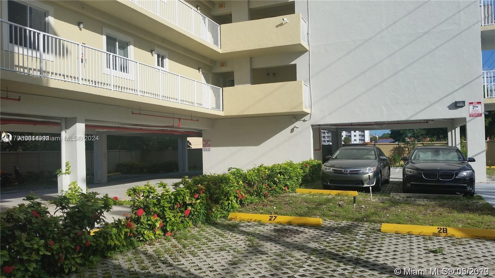 RIVER BREEZE CONDO - Residential Lease