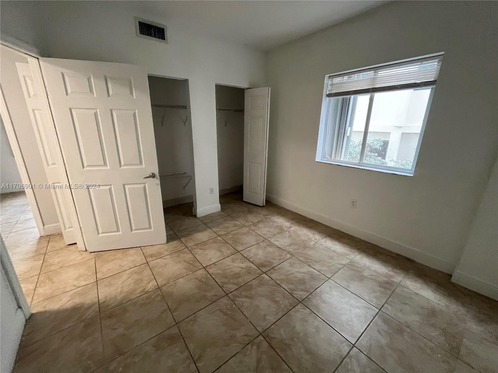 RIVER BREEZE CONDO - Residential Lease
