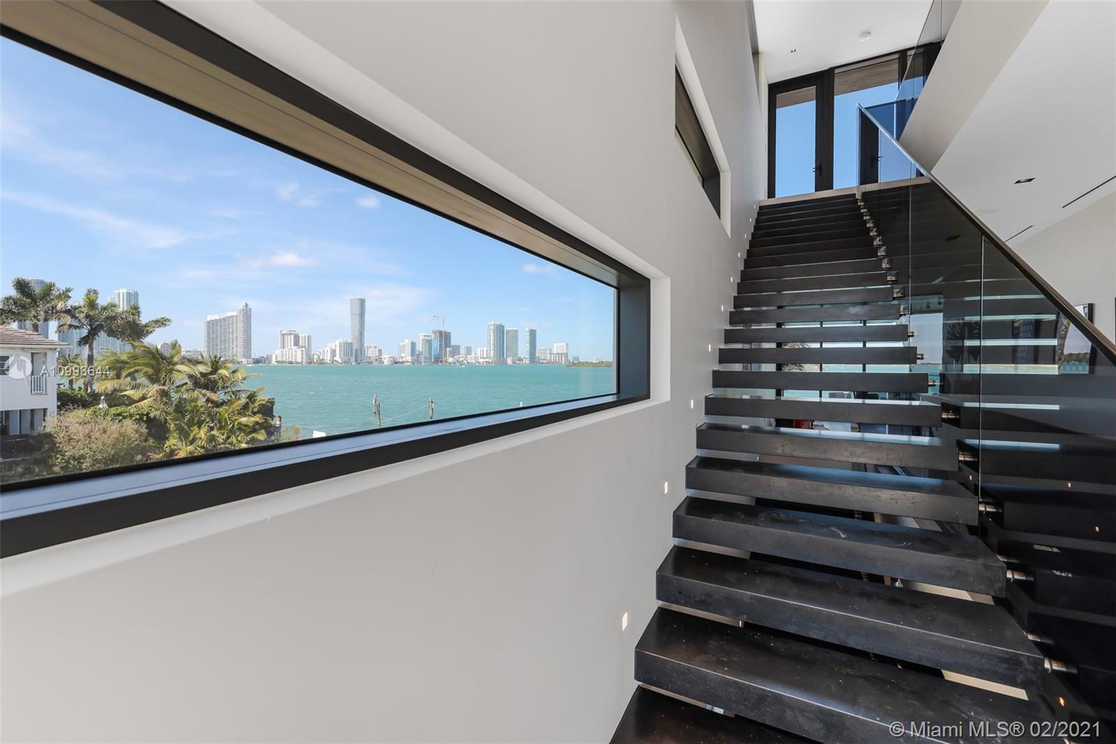 BISCAYNE ISLAND - Residential