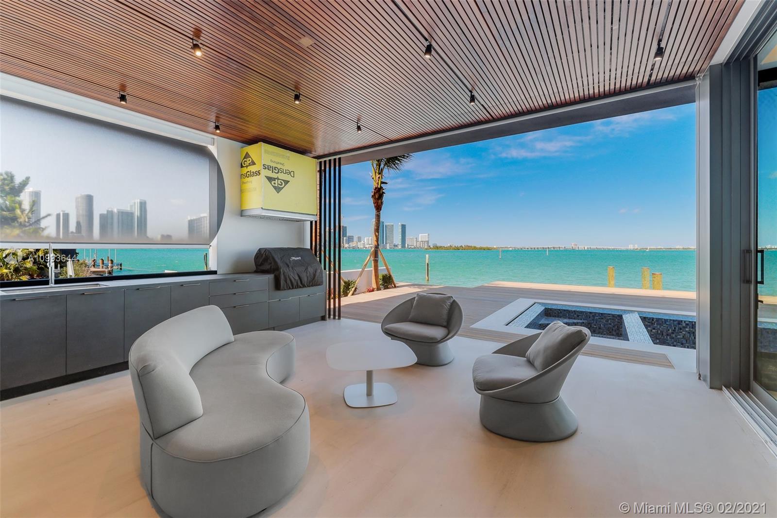 BISCAYNE ISLAND - Residential