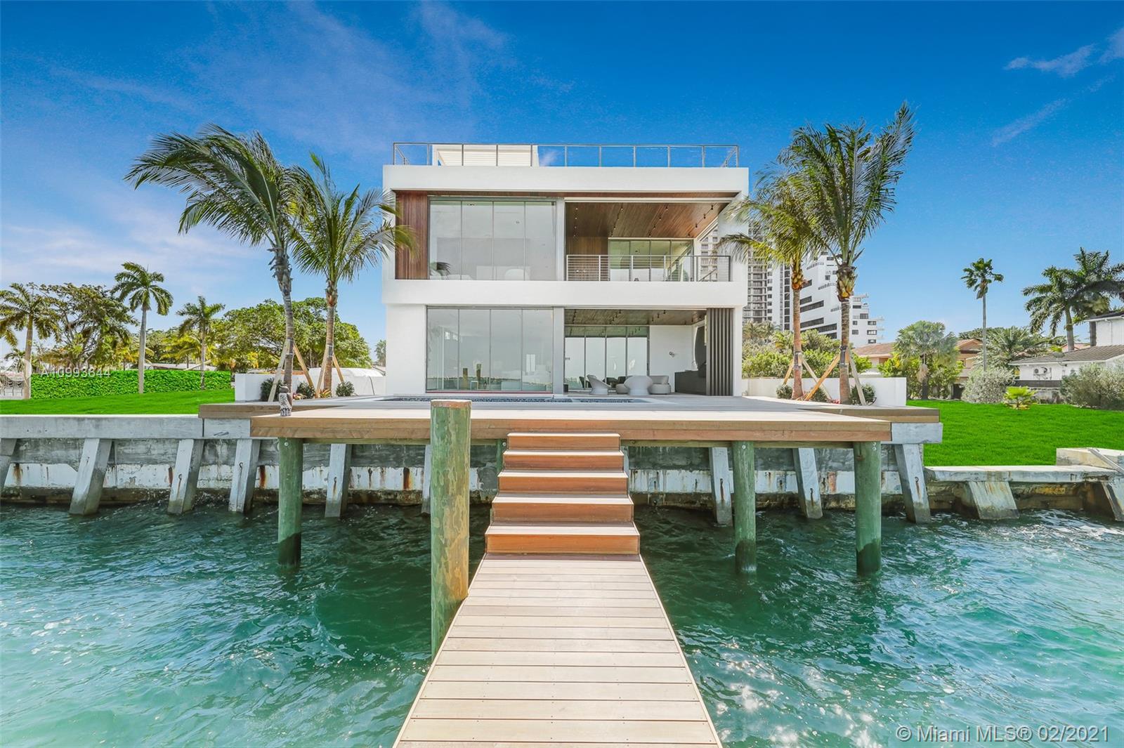 BISCAYNE ISLAND - Residential
