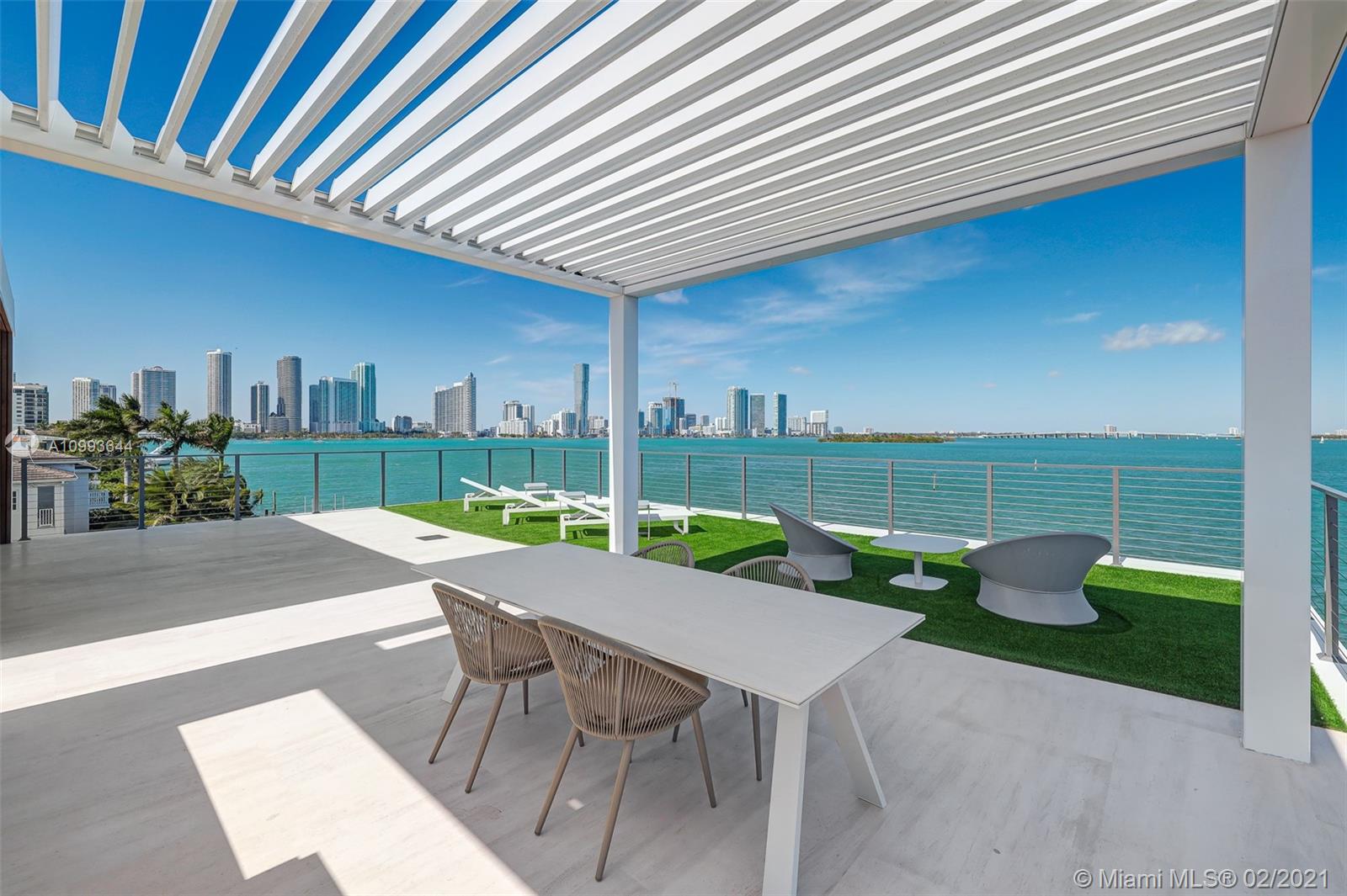 BISCAYNE ISLAND - Residential