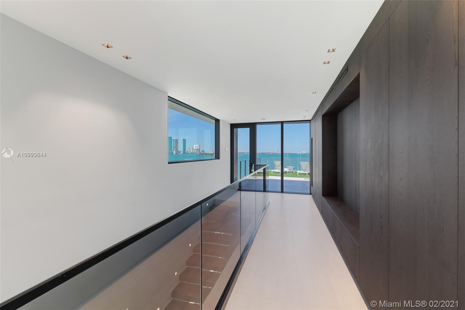 BISCAYNE ISLAND - Residential