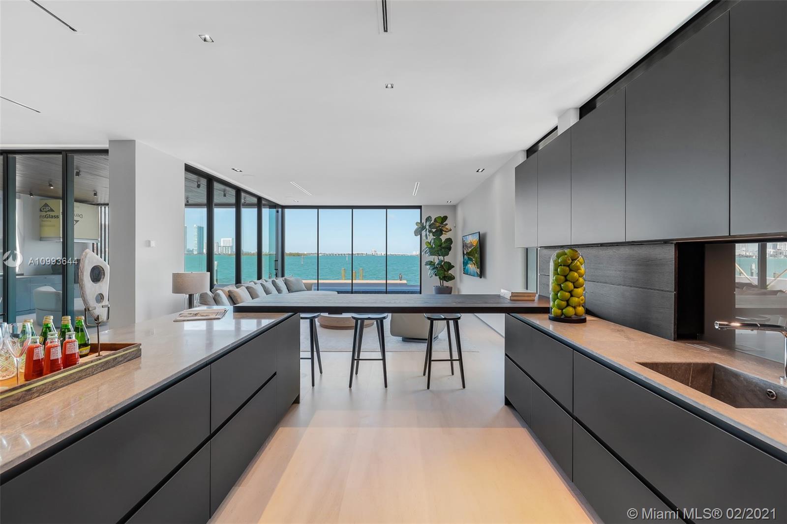 BISCAYNE ISLAND - Residential