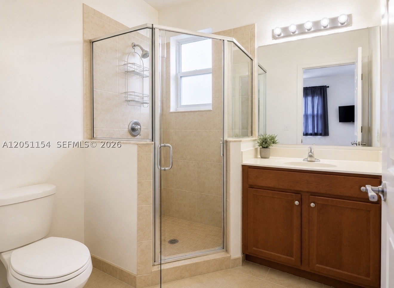 KENDALL COMMONS RESIDENTI - Residential Lease